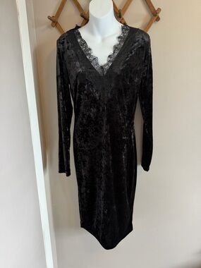 Nelly & Co Black Crushed Velvet Lace Sheath Dress M body con